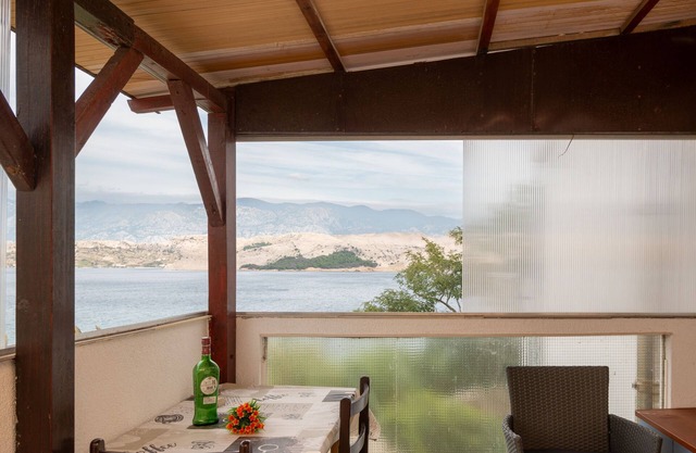 One bedroom apartment with terrace and sea view Sveti Marko, Pag (A-21654-a)