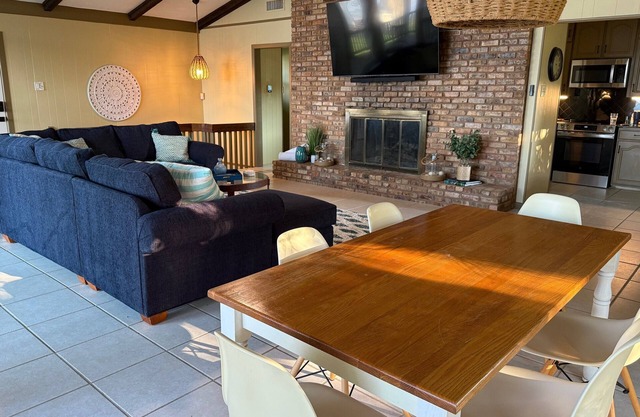 Open Water - Charming 3-bedroom house on Cedar Creek Lake