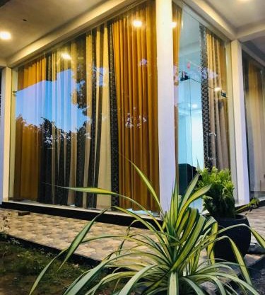 Ops Poinix Hotel