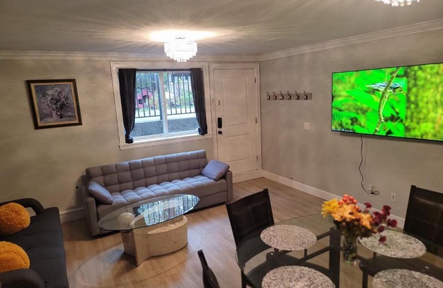 Oscar INN & 2bd Family Suite or Private Room