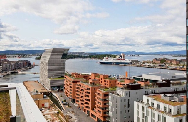 Oslo Barcode Modern 3BR apt With 26 SQM Balcony