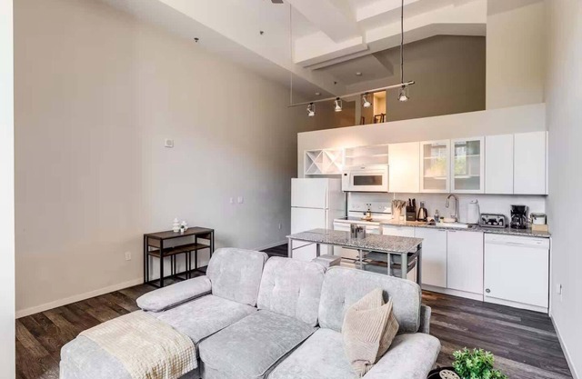 OTR Gym, Pool, Free parking, walk to stadiums