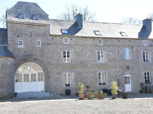 Ouffet Farmhouse with Fireplace
