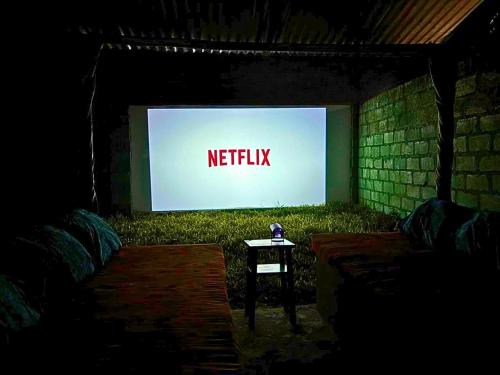 Outdoor Cinema Group Friendly Retreat