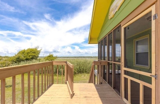 Overlook the Intracoastal and walk to the beach!