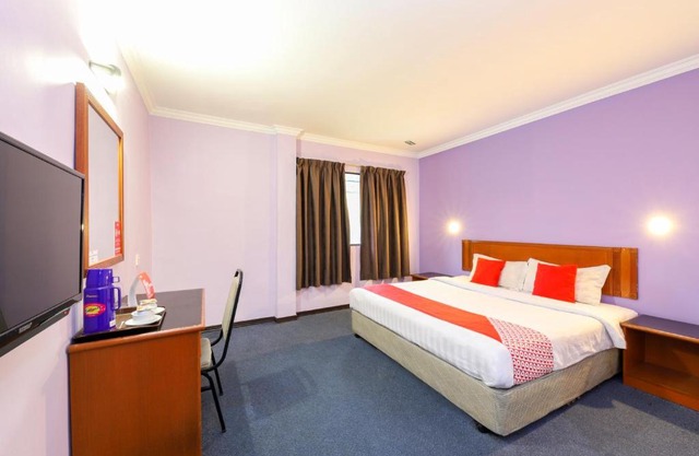 OYO 472 Comfort Hotel 1