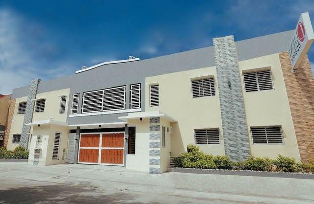 OYO 645 Ljenj Apartelle