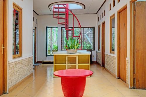 OYO Life 92589 Geusan Ulun Residence