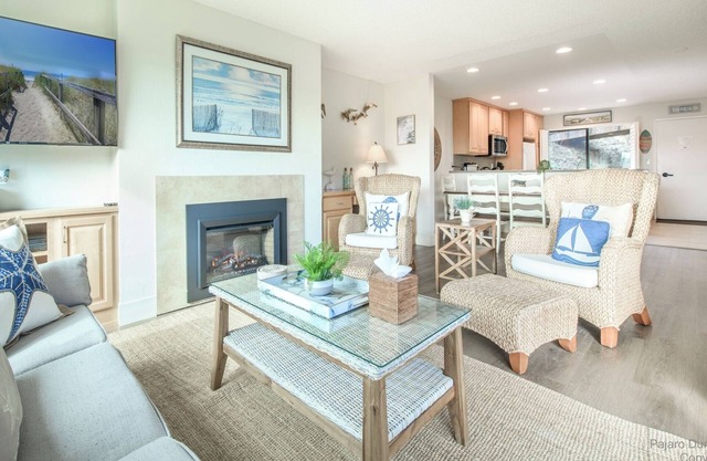Pajaro Dunes Resort - Cozy Seaside Condo Steps to the Beach with WiFi