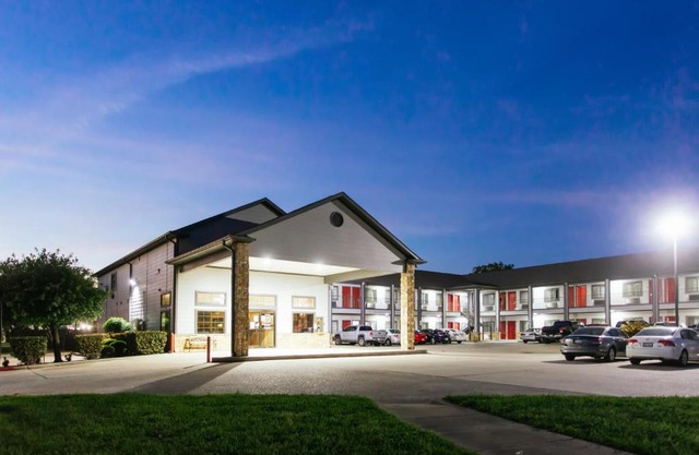 Palace Inn and Suites Baytown