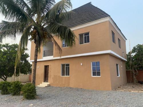 Palmview Cottage, Esie