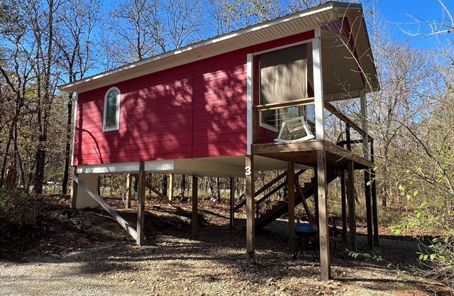 Pam's Treehouse Cabin #3 - Cozy cabin right on a creek!
