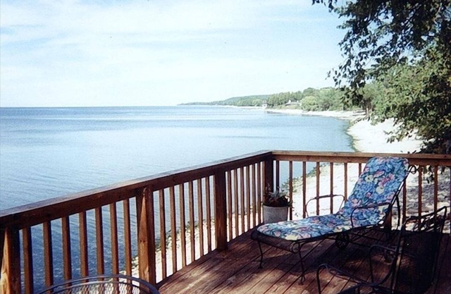 Panorama Waterfront Guest House North of Sturgeon Bay on the shore of Green Bay