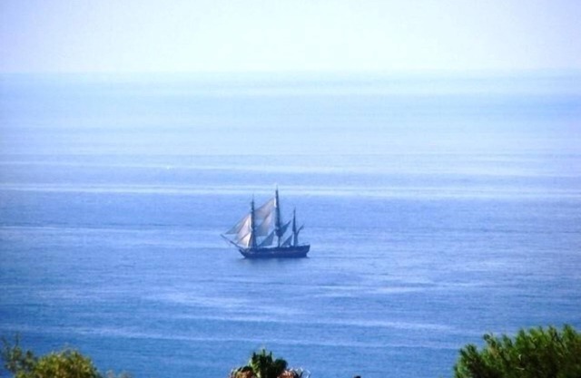 Panoramic Ocean, Bay and City View with Garden!