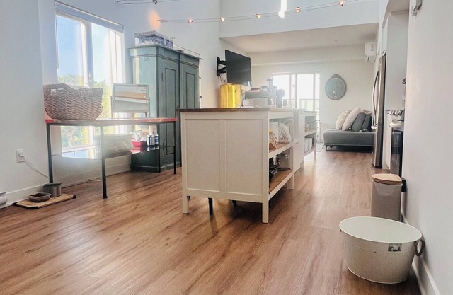 Panoramic Riverfront Penthouse Condo
