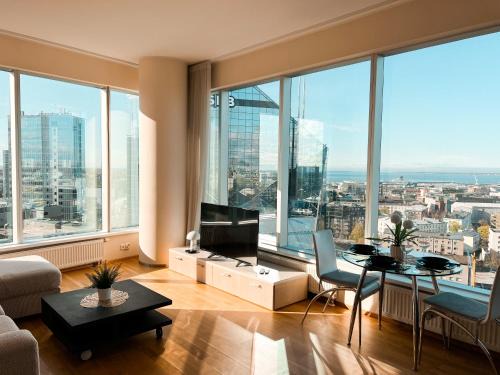 Panoramic Sea View -13th Floor
