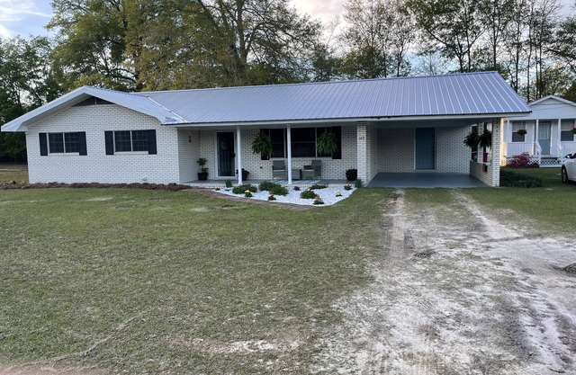Papa & Mema’s Farmhouse