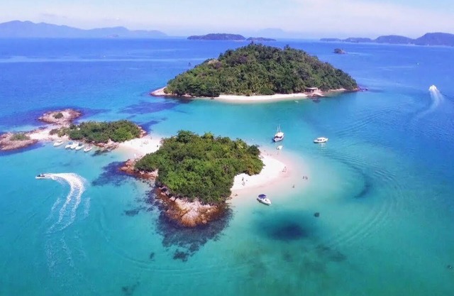 Paradise between the Mountain and the Sea to its range,