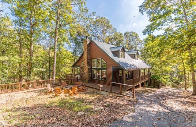 Paradise- Brand New Family Firepit/Grill Area w/Parklike Waterfall