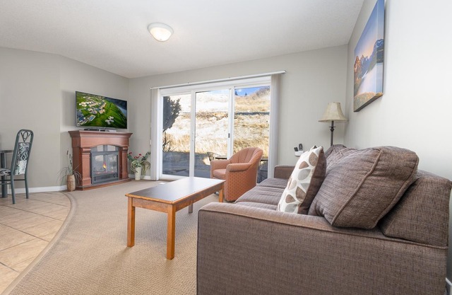 Paradise Canyon Golf Resort - Luxury Condo M401
