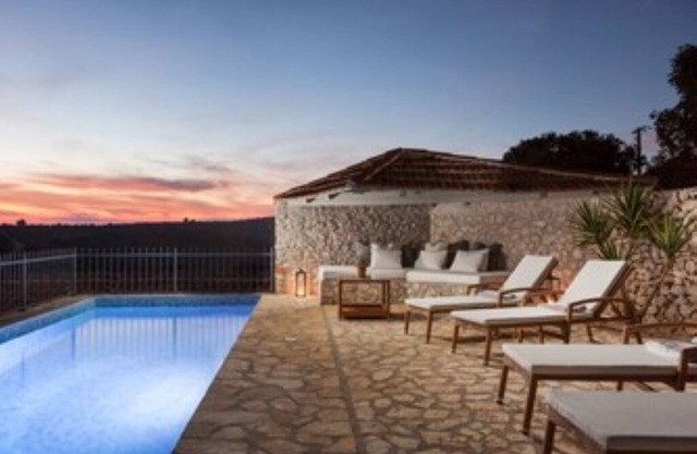 Paradise cottage with heated private pool