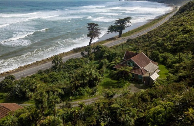 Paradise House with amazing sea views