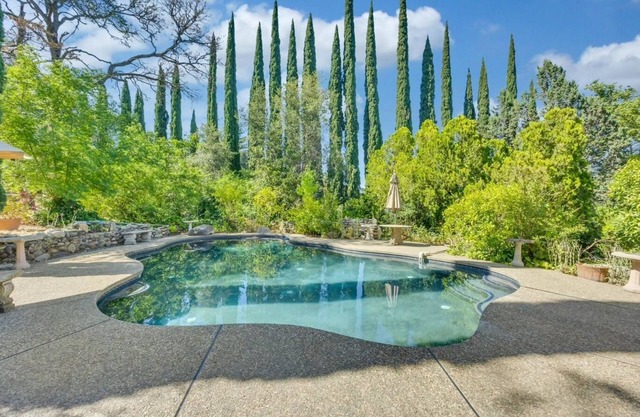 Paradise in Granite Bay with 5 bedrooms 3 baths - pool