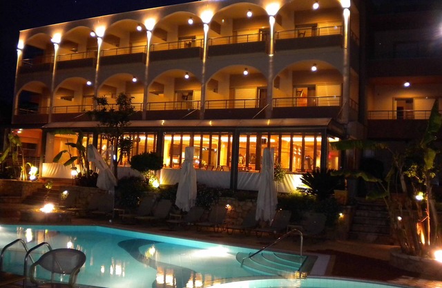 Paradise Lost Hotel-Apartments