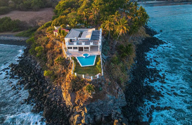 Paradise Surf Hotel