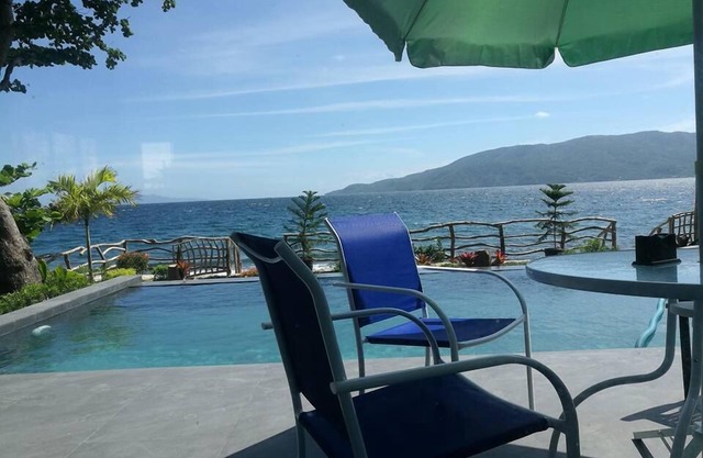 Paradiso Rito Waterfront Oasis