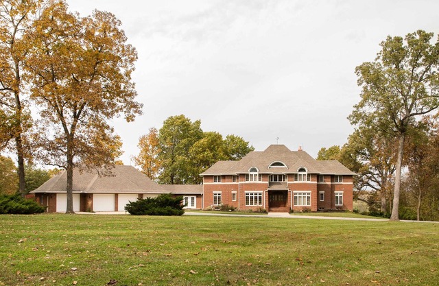 Park Place Estate - Relax in a peaceful, country setting!