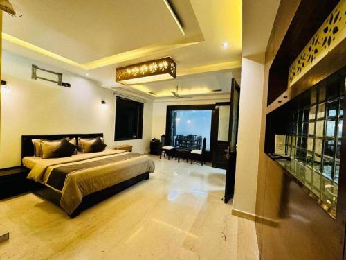 Park View 2 - A Luxury Service Apartment, Jasola
