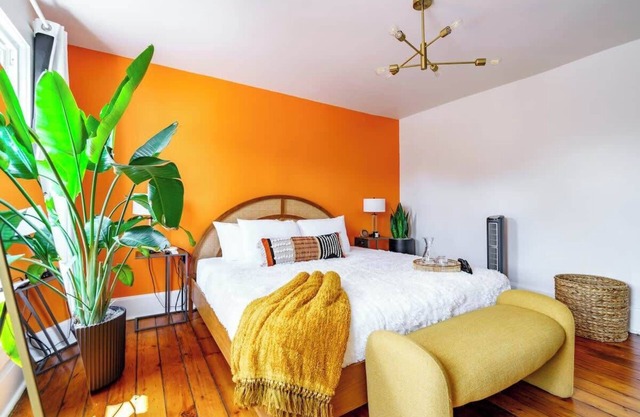 Parking Free – Convention – Short North – King Bed
