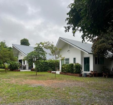 Pasak River Bungalow