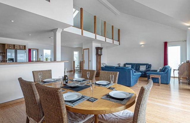 Pass the Keys | Celyn Y Mor Stunning Rhosneigr Family Beach House