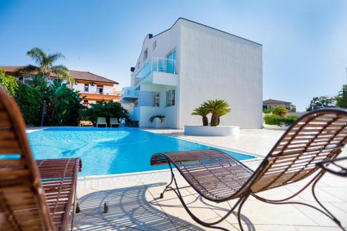 Path House - Etna & Sea View