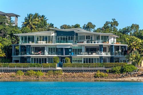 Pavillions Hamilton Island 