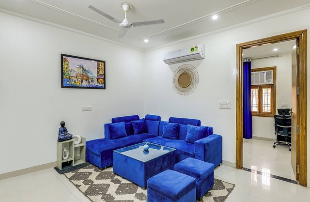 Peacefulhuts 3BHK near IGI International Airport Delhi