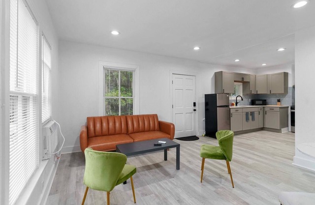 Peaceful 1BR Retreat Near Downtown & Attractions