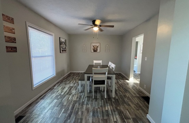 Peaceful 3-bedroom house near the lake