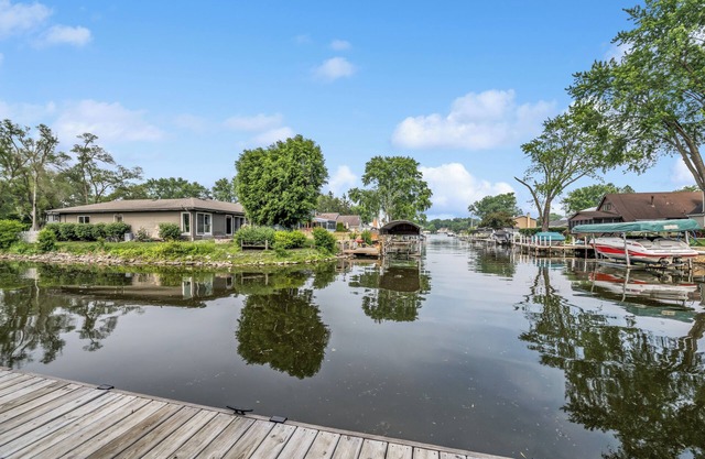 Peaceful and Relaxing Water Front Home with Outdoor Pool Sleeps 12