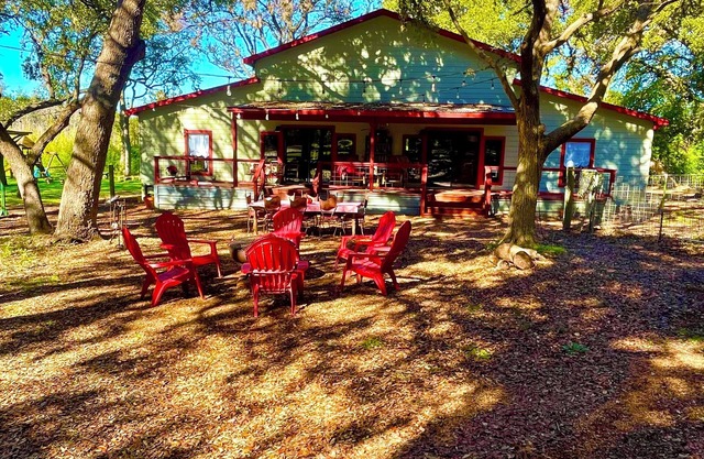 Peaceful,Country Cabin in Helotes: Fire Pit under an Umbrella of Huge Oaks