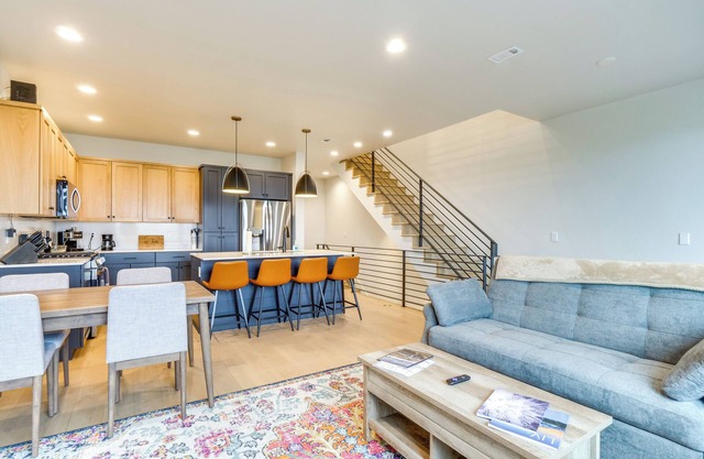 Peaceful Crested Butte Townhome w/Mountain Views