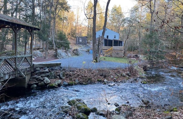 Peaceful Gateway to Island Creek Cottage