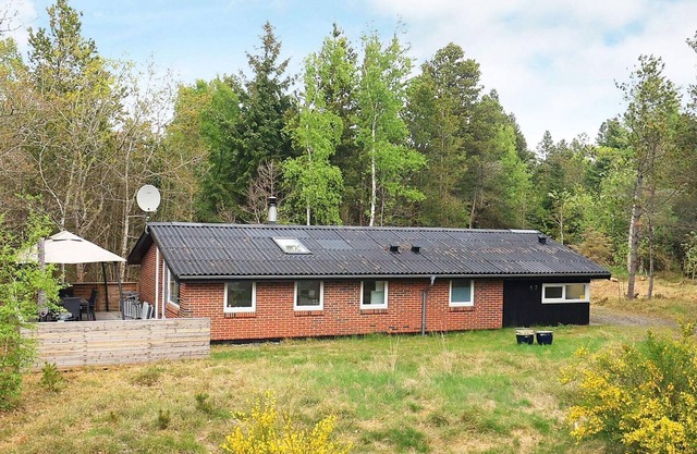 Peaceful Holiday Home in Ålbæk with Whirlpool