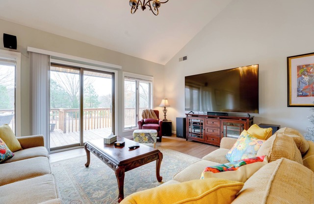 Peaceful Millington Home ~ 13 Mi to Memphis!