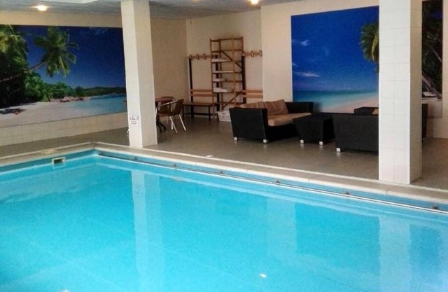Peaceful Stay with Breathtaking Forest Views, Pool & Sauna Access!