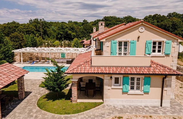 Peaceful Villa Kras* with a pool and a large garden on Krk