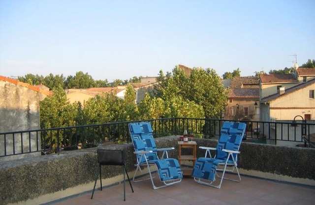 Peaceful village house with large roof top terrace in Provence