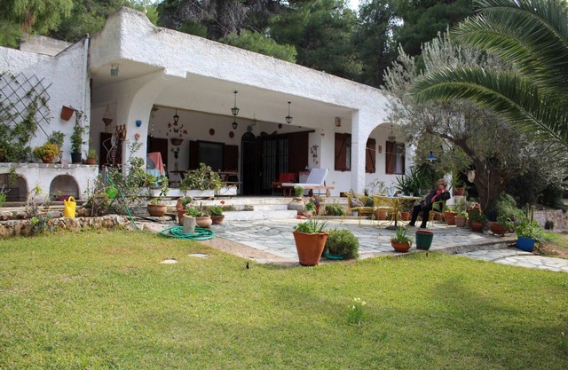 Peacefully situated holiday house close to the sea, garden, terrace | Korinthia,